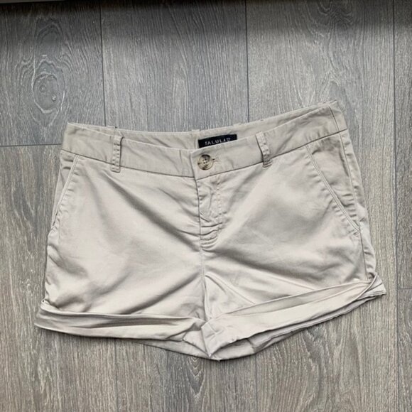Aritzia Talula Women's Shorts Khaki Pockets Cargo Utility Army low rise Size 0 - Picture 2 of 12